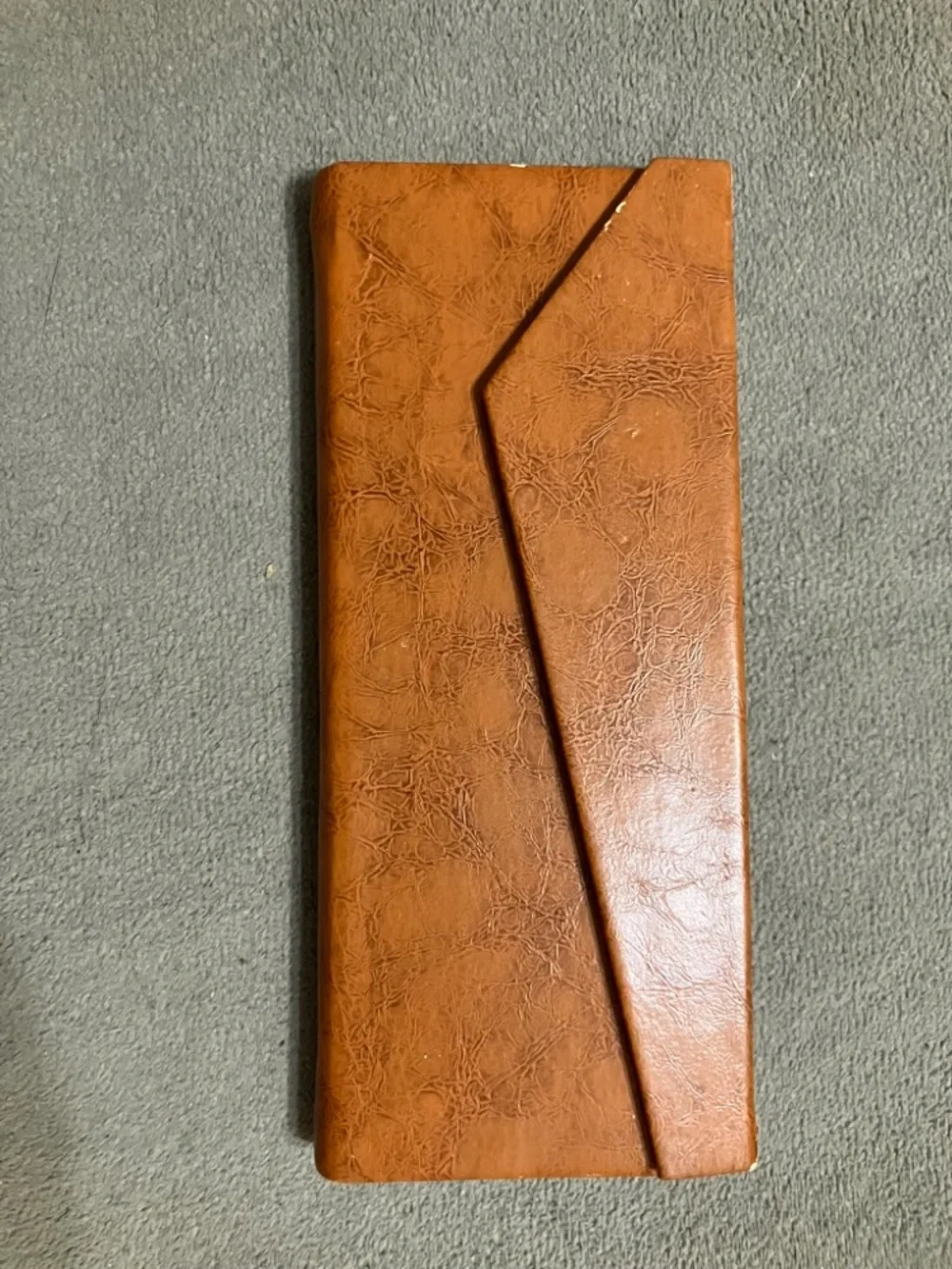 Tan Envelope Glasses Holder